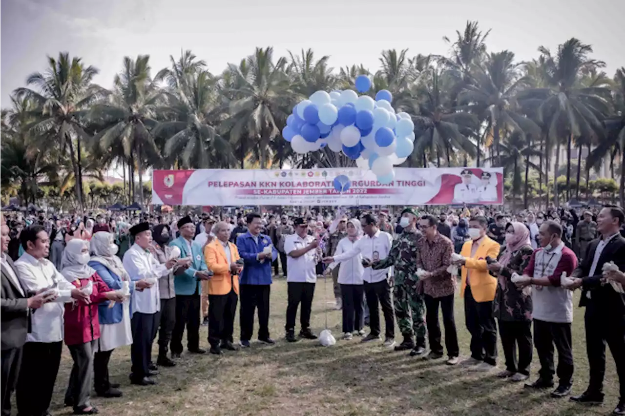 Lepas Ribuan Mahasiswa KKN Kolaboratif