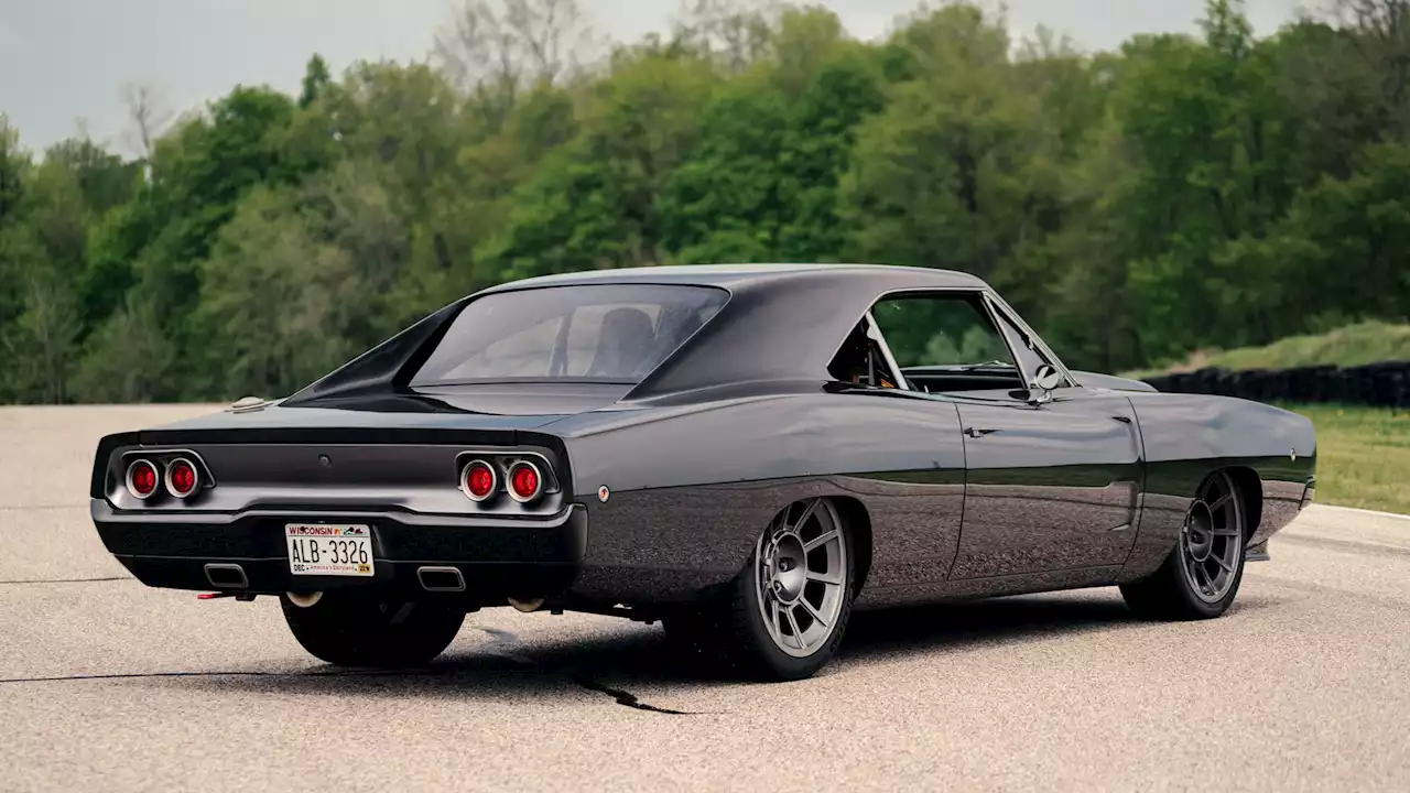 This 1968 Dodge Charger Is Lighter Than a BMW M4 and Nearly Twice The Power