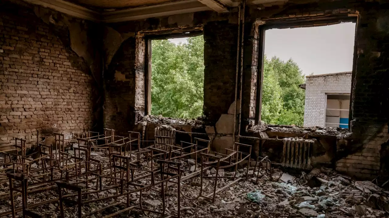 The Desperate Lives Inside Ukraine’s “Dead Cities”