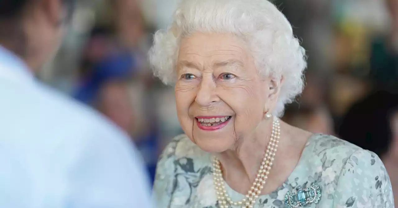 Queen extends olive branch as she 'invites Harry and Meghan to Balmoral'