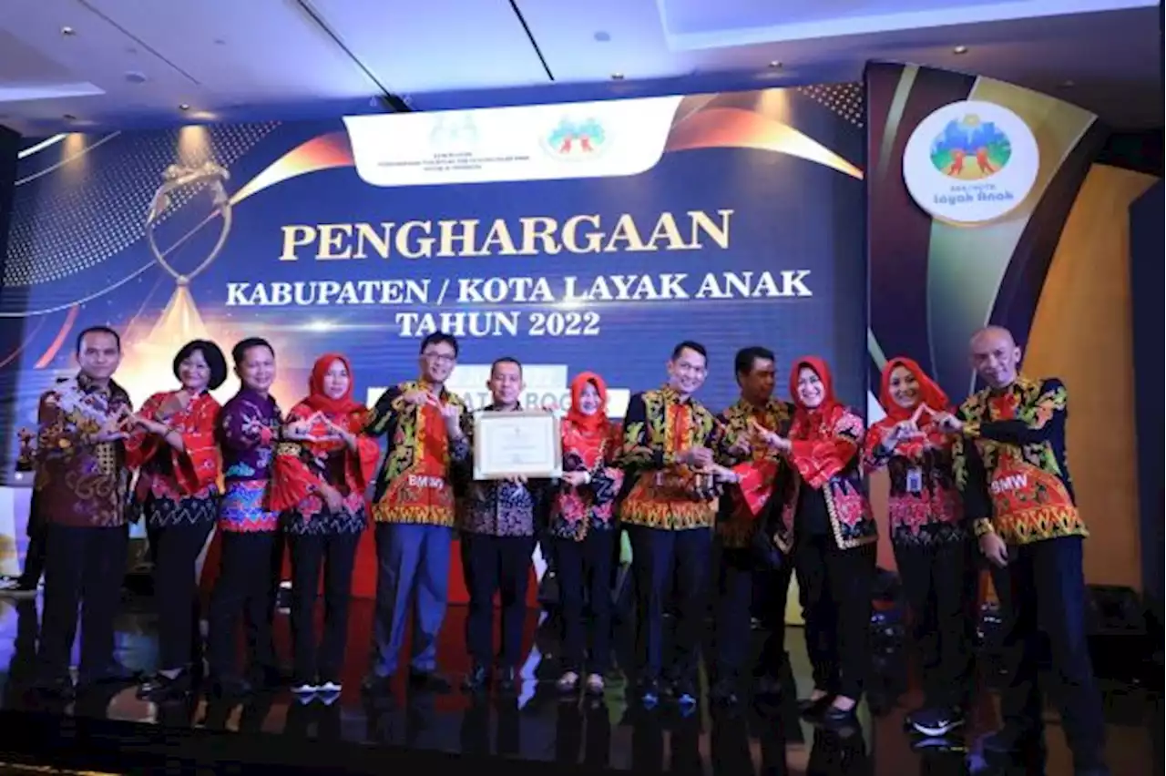 Bupati Winarti Kembali Sabet Penghargaan Kabupaten Layak Anak 2022