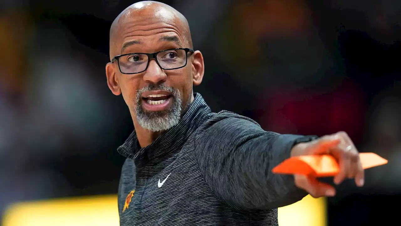 Suns reward coach Monty Williams with long-term deal