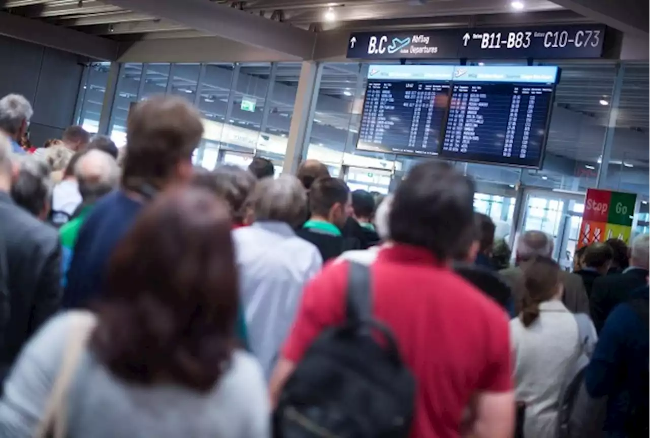 Lange Wartezeiten in Köln/Bonn, entspanntere Lage in Frankfurt