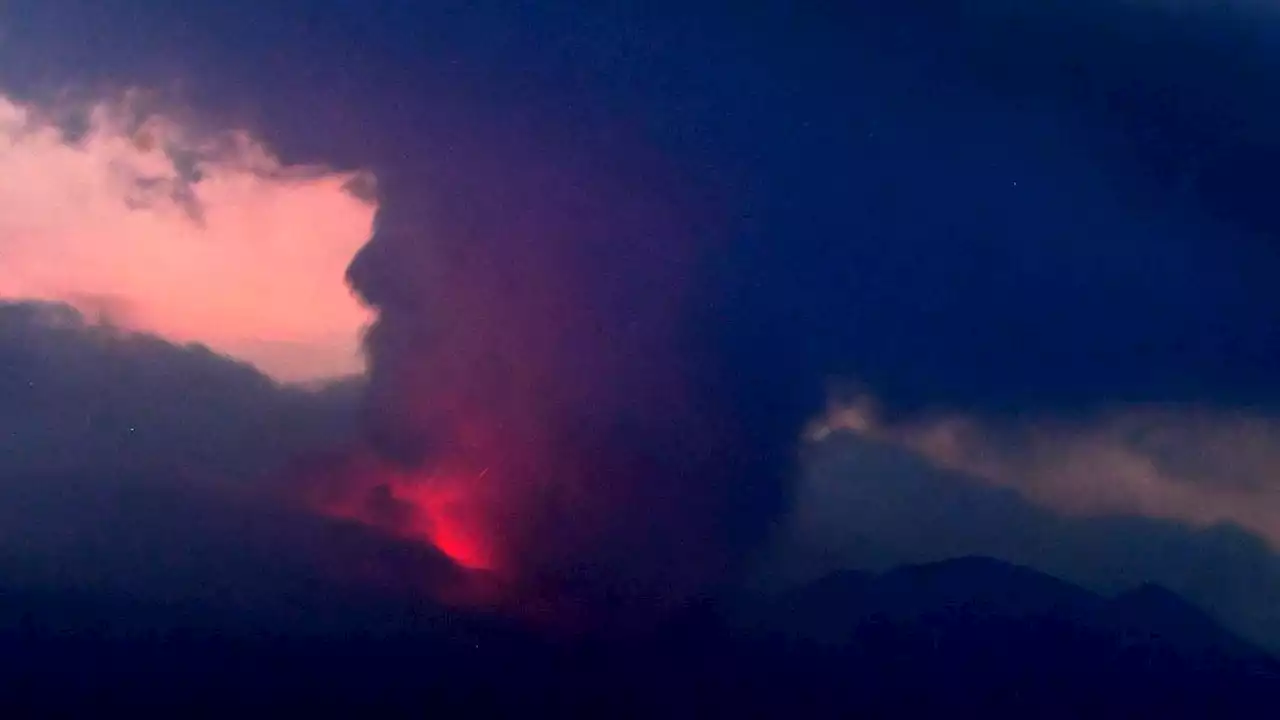 Japan's Sakurajima volcano erupts, prompting officials to issue highest alert