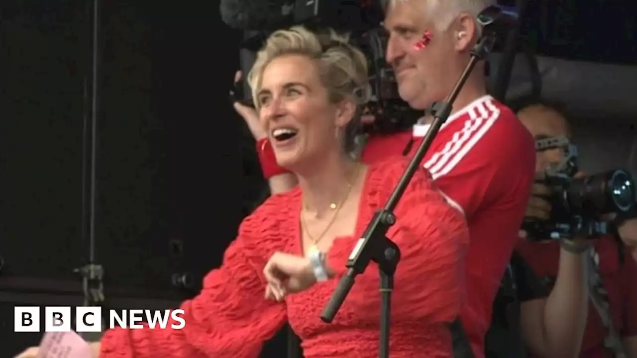 Line of Duty star Vicky McClure leads dementia choir at festival