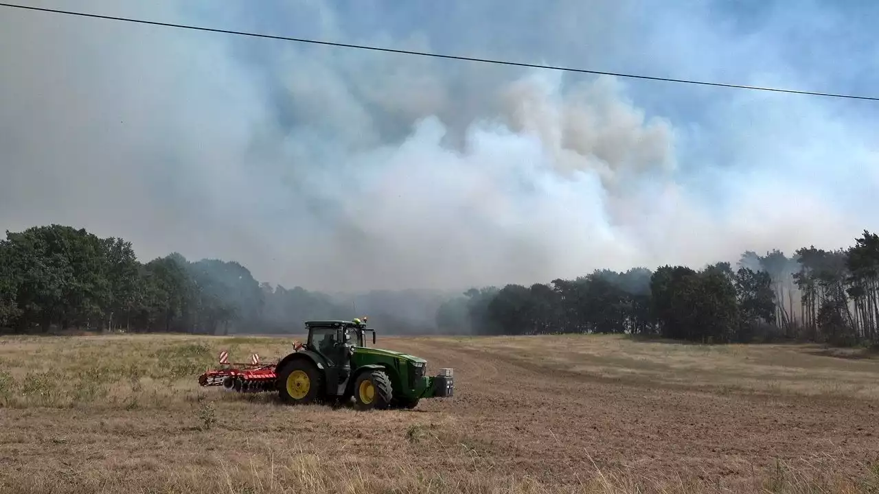 Feuer in Brandenburg breitet sich rasant aus