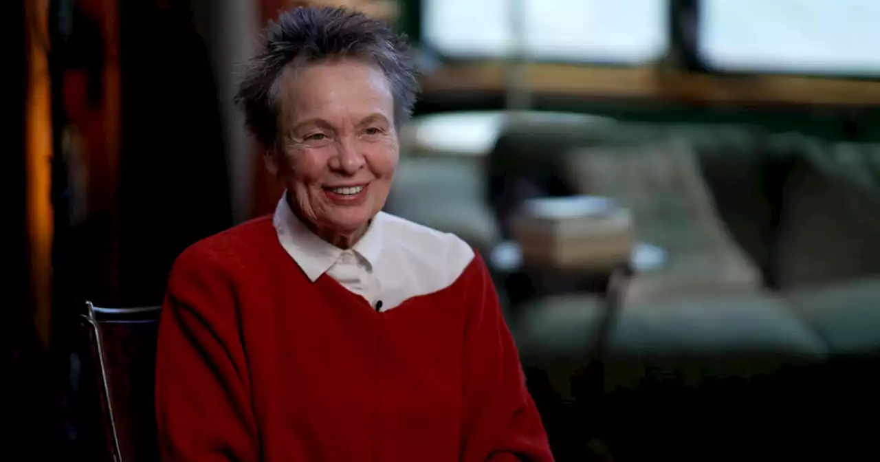 'I tell stories': Artist and pioneer of the avant-garde Laurie Anderson on her unique work and life - 60 Minutes