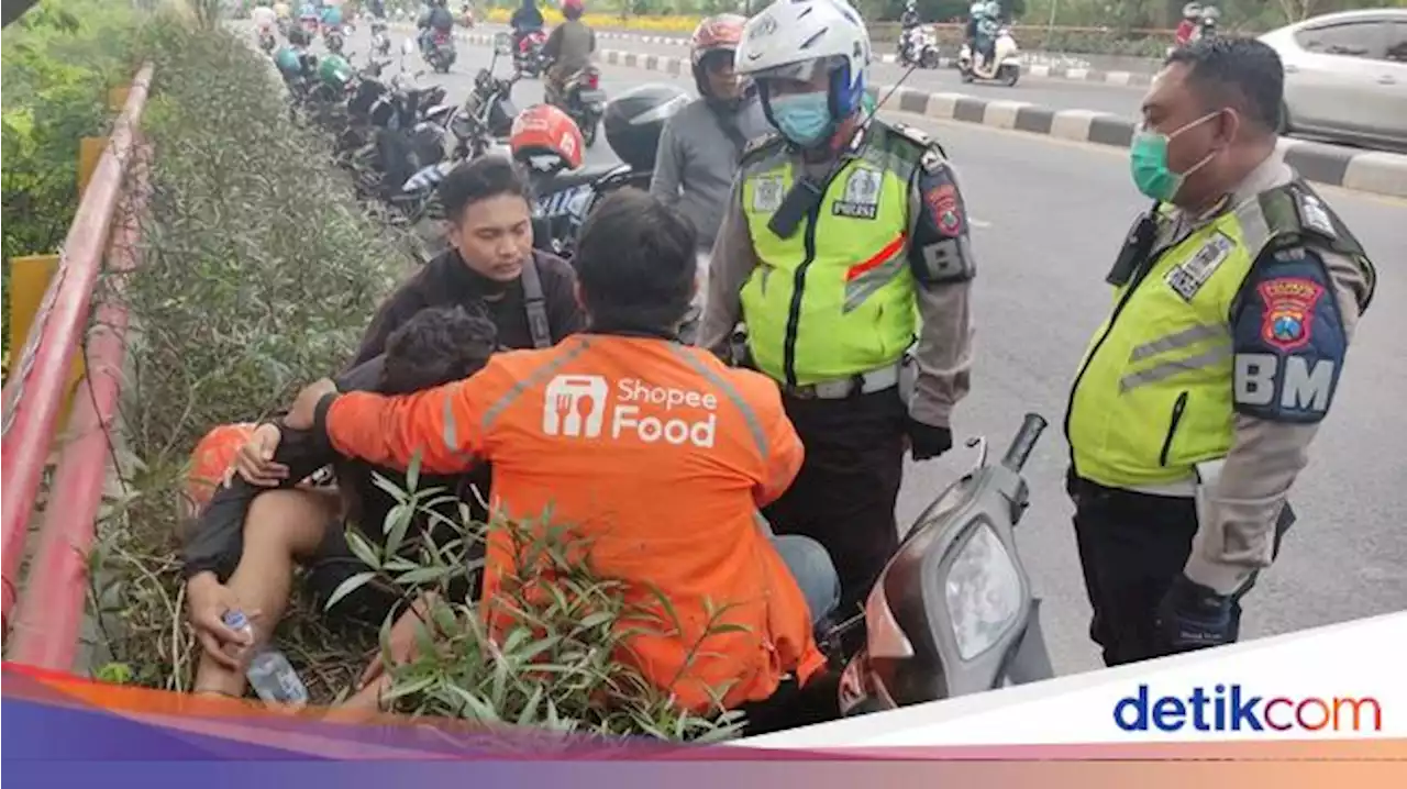 Duda di Sidoarjo Coba Bunuh Diri Lompat dari Jembatan gegara Diputus Pacar