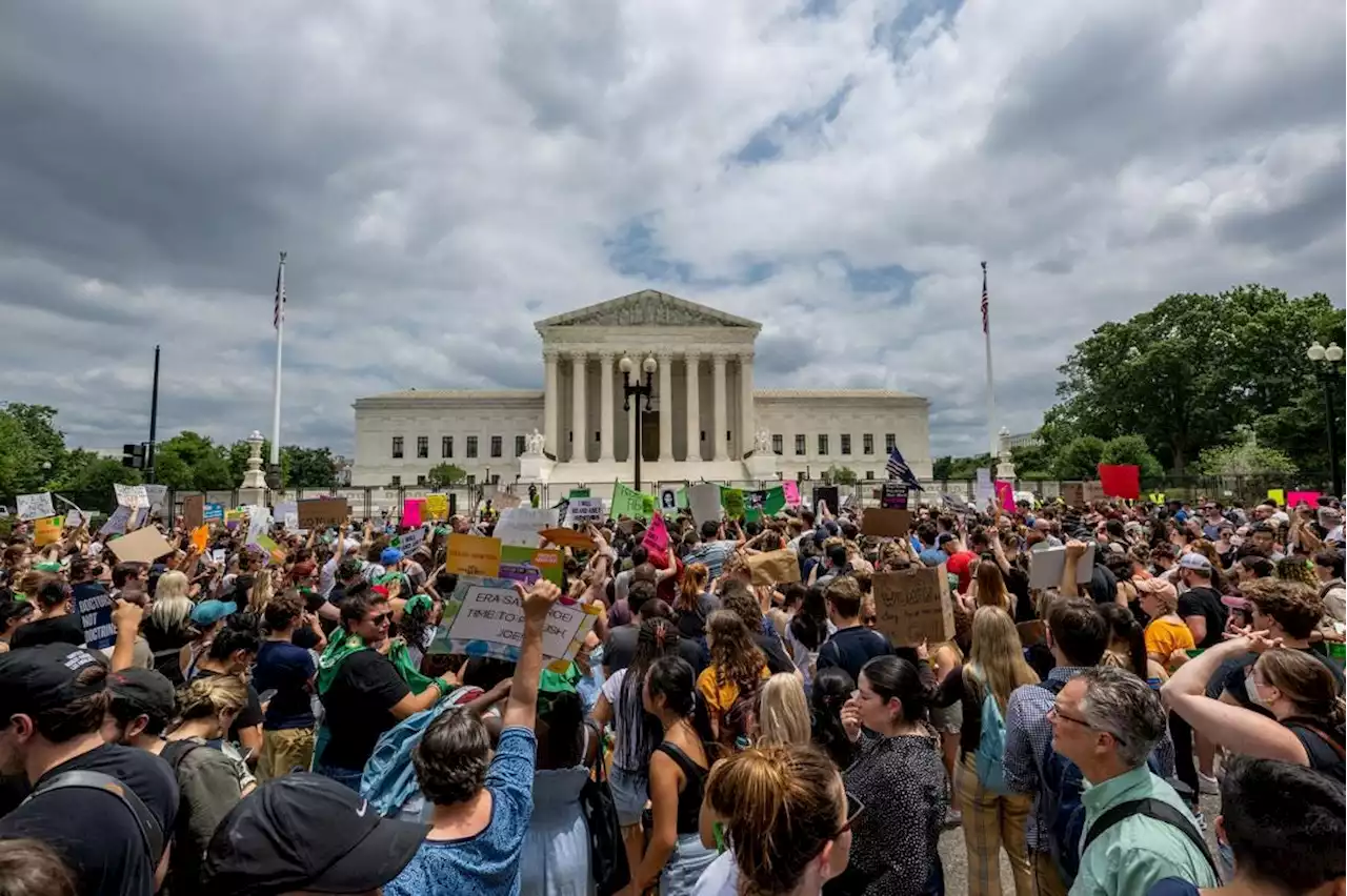 More Than Two-Thirds Of Americans Want Term Limits For Supreme Court Justices, Poll Finds