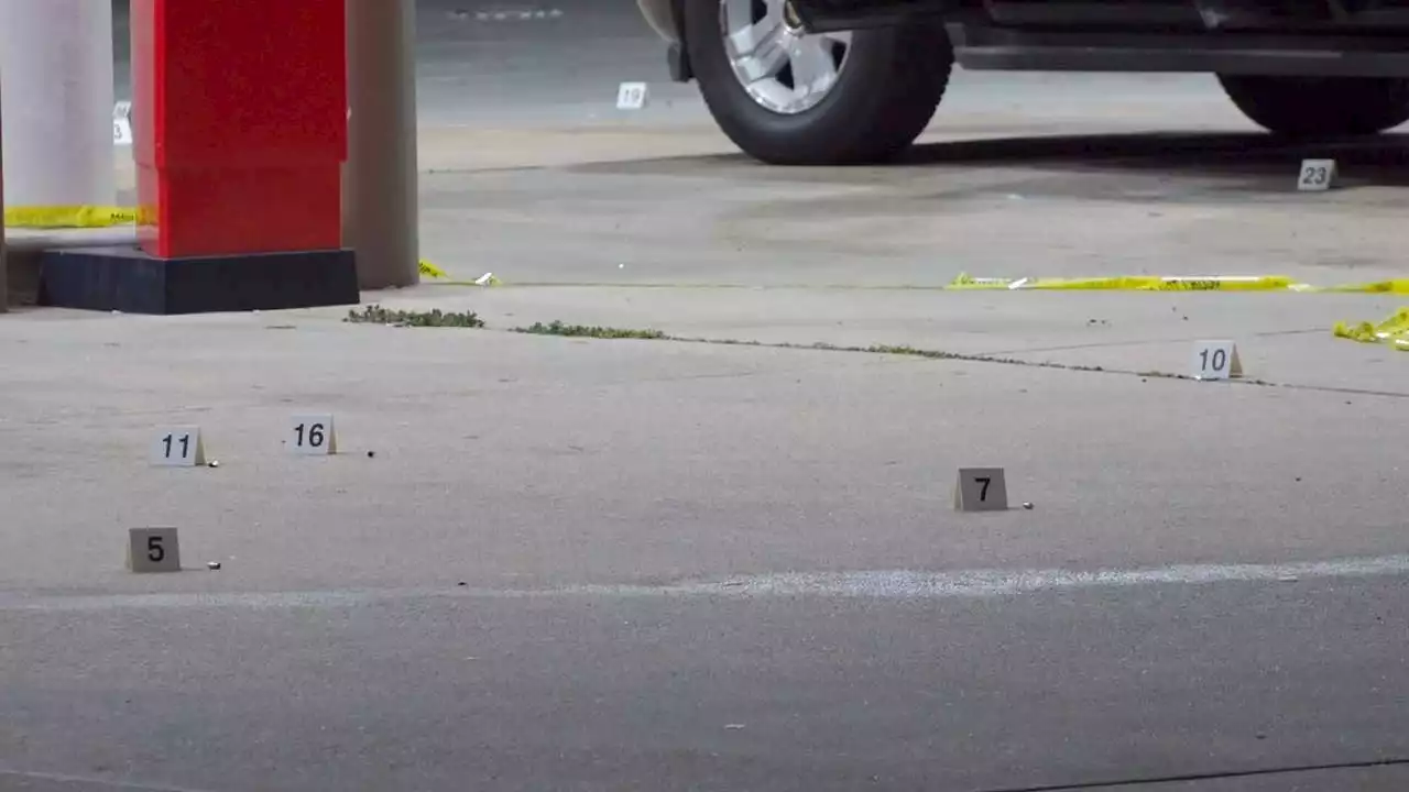 1 of 3 teens shot to death outside southeast Houston gas station