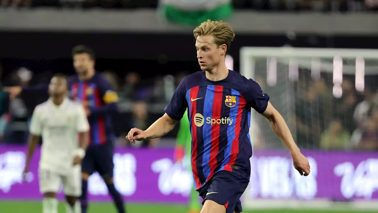 Frenkie De Jong Jadi Bek Sentral, Bos Barcelona Xavi Bantah Tudingan Bikin Dia Enggak Betah | Goal.com