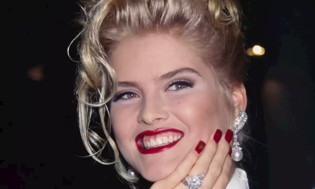 Anna Nicole Smith’s daughter beams as dad Larry Birkhead makes her dream come true