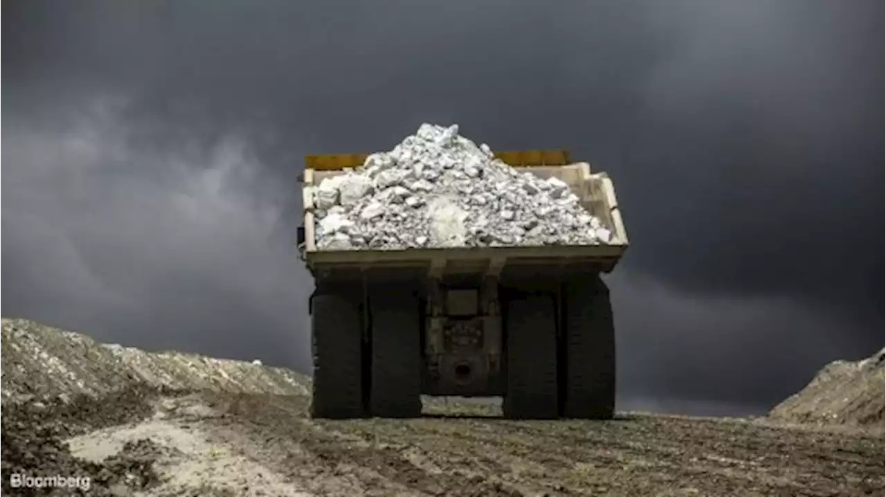 MMG suspends copper output guidance after Las Bambas protests in Peru