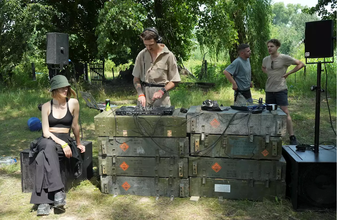 Young Ukrainians Use Techno Parties to Rebuild Villages