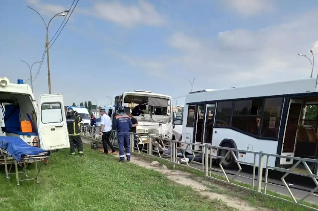 15 человек пострадали в ДТП с двумя автобусами в Липецке - Российская газета