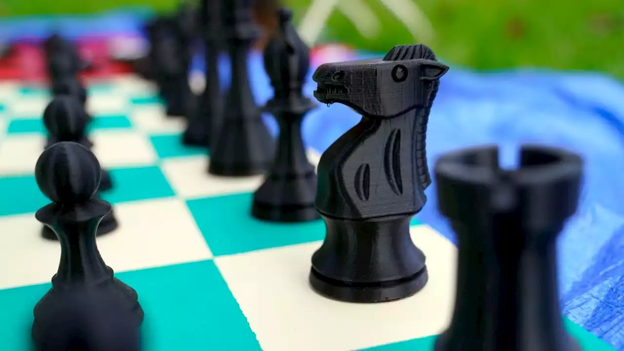 Chess Robot Breaks Seven-Year-Old Child’s Finger