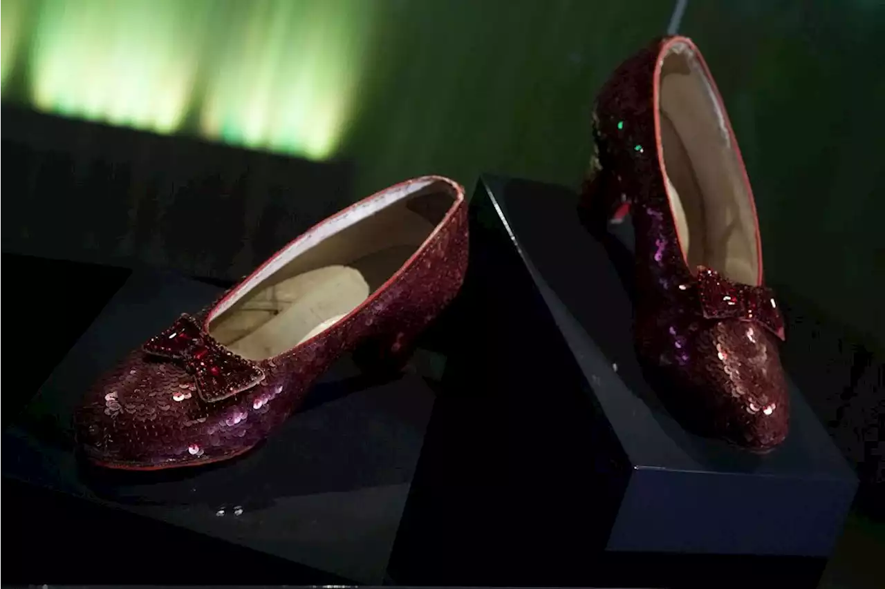 Does 'The Wizard of Oz' Contain This Ruby Slippers Blooper?