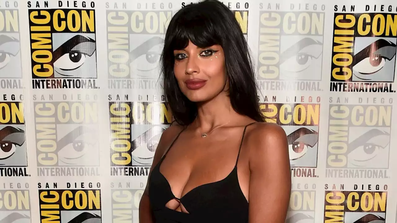 ‘She-Hulk’ Star Jameela Jamil Has No Hard Feelings About Fans’ Wig Criticism: “I’m on Their Side”