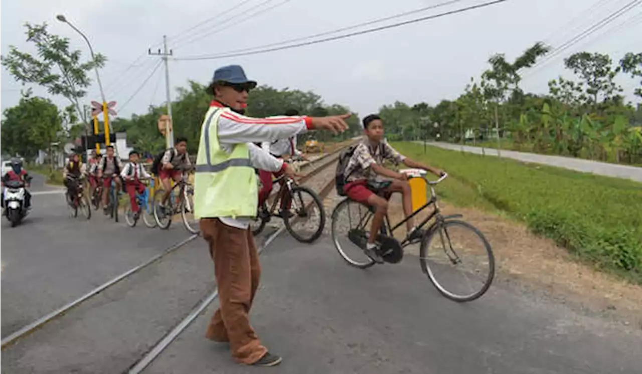 Odong-odong Ditabrak Kereta di Serang, Sedikitnya 9 Tewas