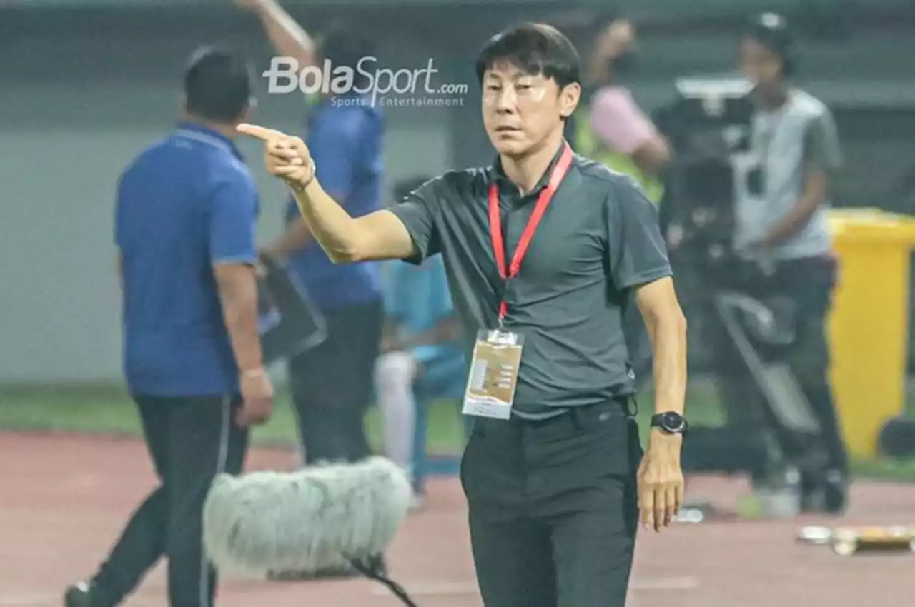 Shin Tae-yong Khawatir, PSSI Apresiasi Persija Berani Mainkan Pemain U-19 di Liga 1 - Bolasport.com