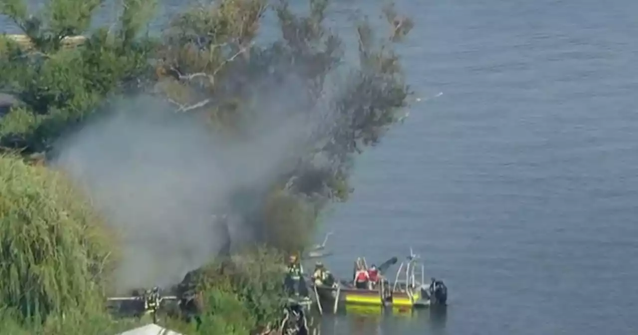 Fire destroys abandoned house on island in Chain O'Lakes