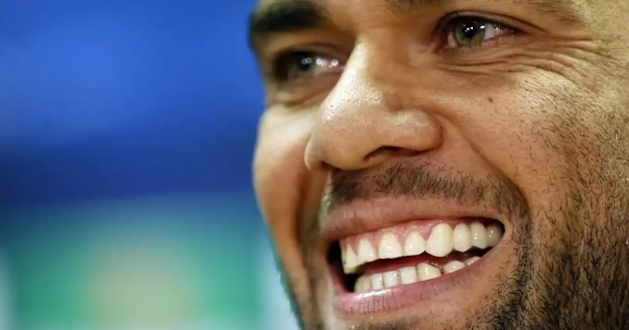 La mentira terminó: No, realmente la UNAM no gastó en Dani Alves