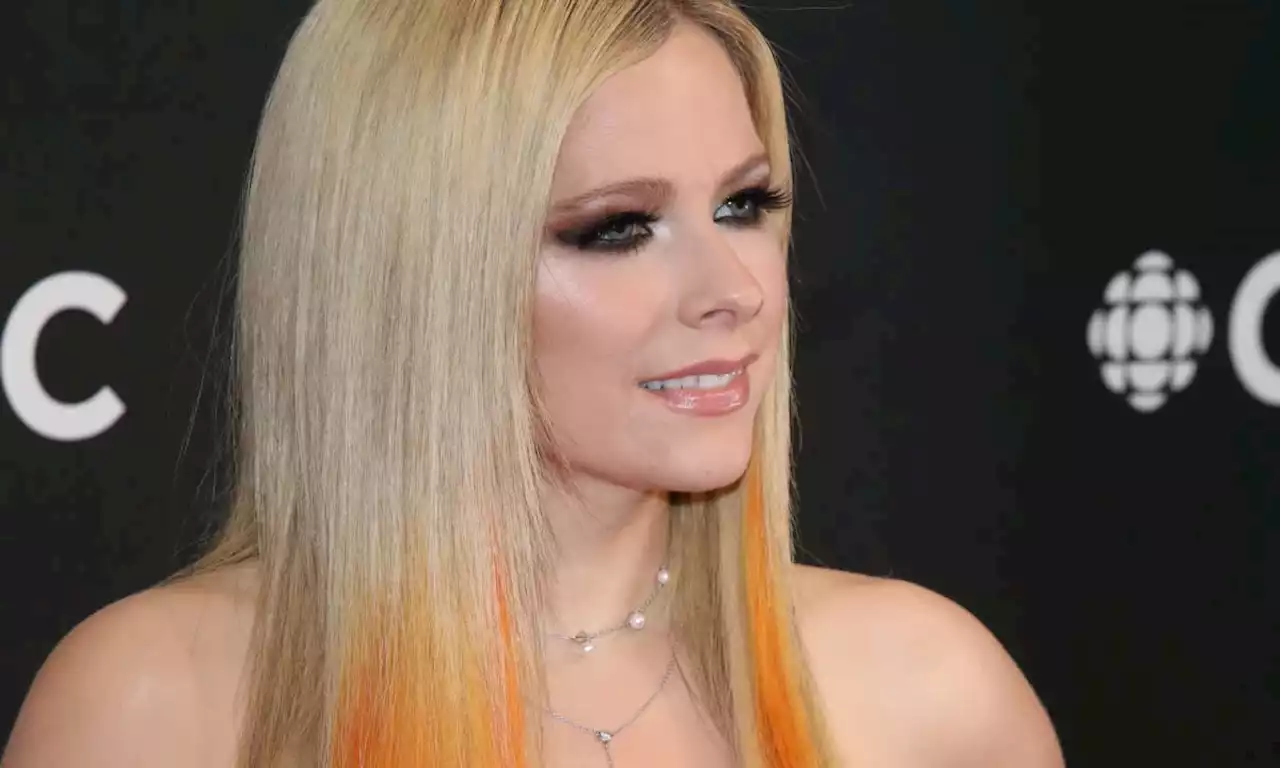 Avril Lavigne is the latest celeb killing the TikTok transformations