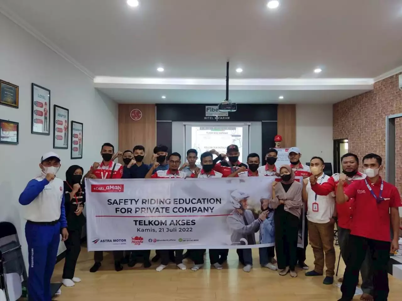 Honda Edukasi Berkendara bersama Telkom Akses