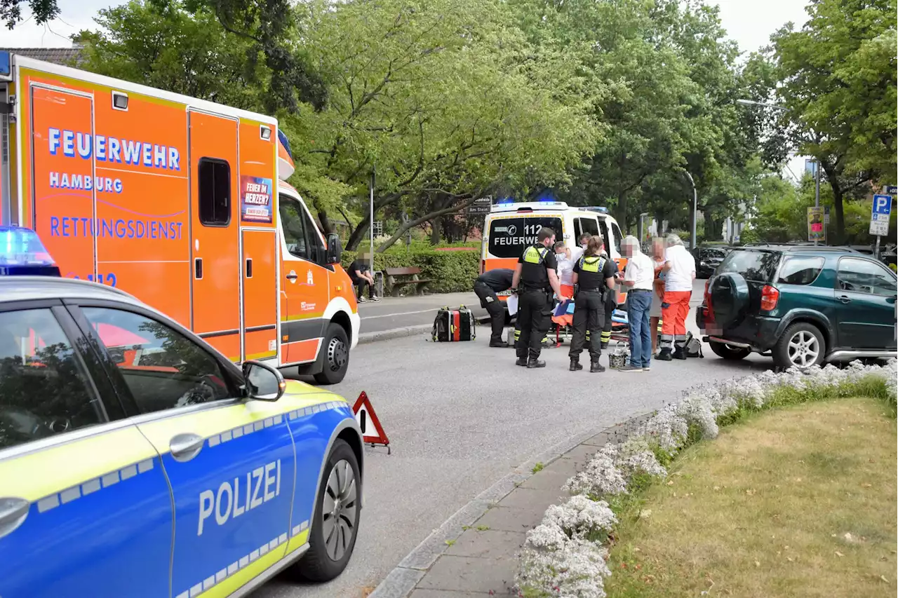 Fußgänger in Hamburg von Autofahrer erfasst – Klinik