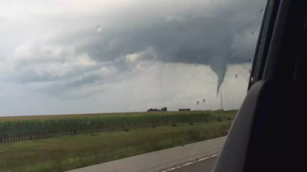 Illinois Tornado Sirens: How and When They're Activated and Emergency Tips