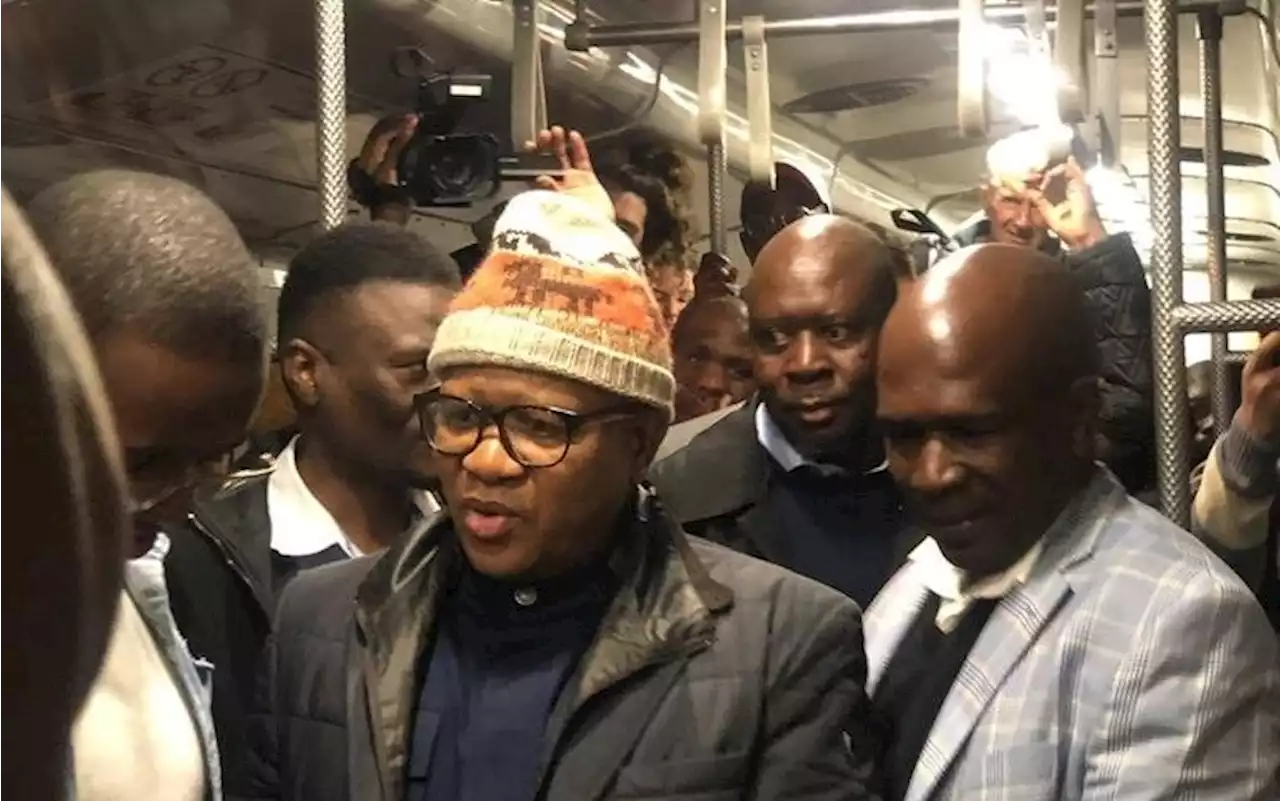 Cape Town's Central Line partially resumes, Mbalula warns Prasa to maintain services 'or else...' | News24