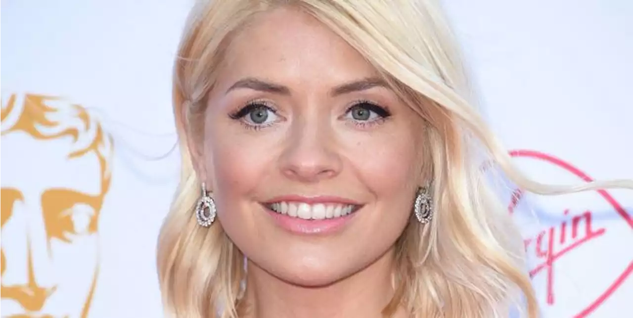 'Here's what happened when I tried Holly Willoughby’s skin care routine'