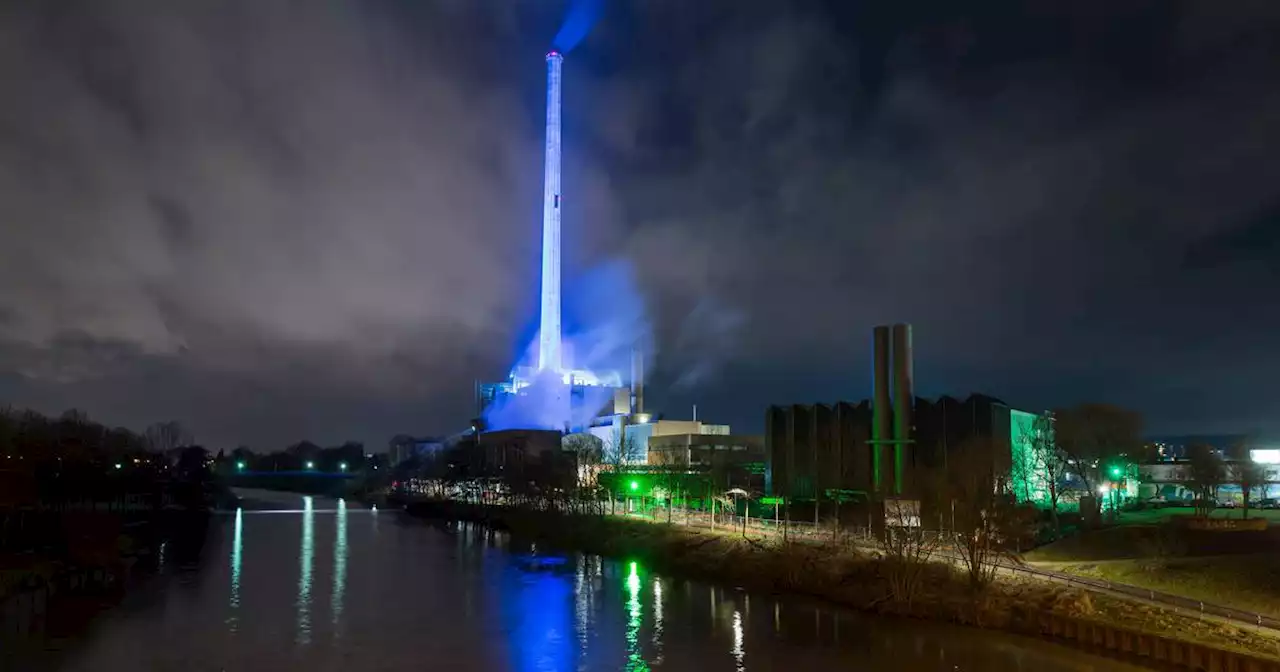 Heizkraftwerk bleibt vorerst dunkel: Energiekrise: Saarbrückens „Leuchtturm“ an der Römerbrücke wird abgeschaltet