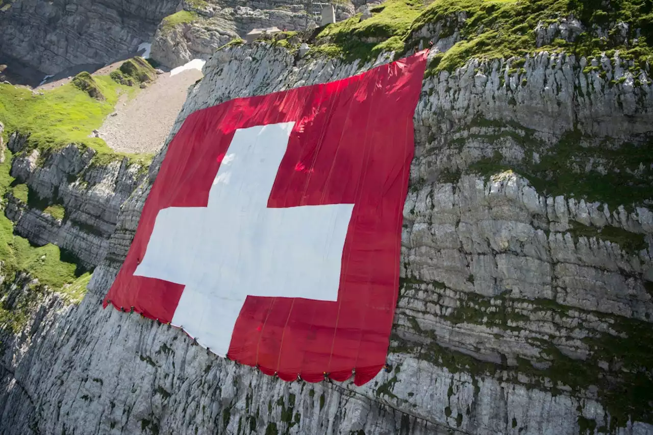 Die Ostschweiz bibbert um die Fahne am Säntis