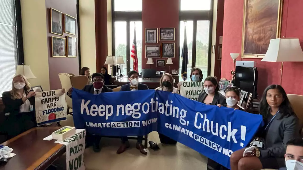 Congressional Staffers Arrested During Climate Protest in Chuck Schumer’s Office