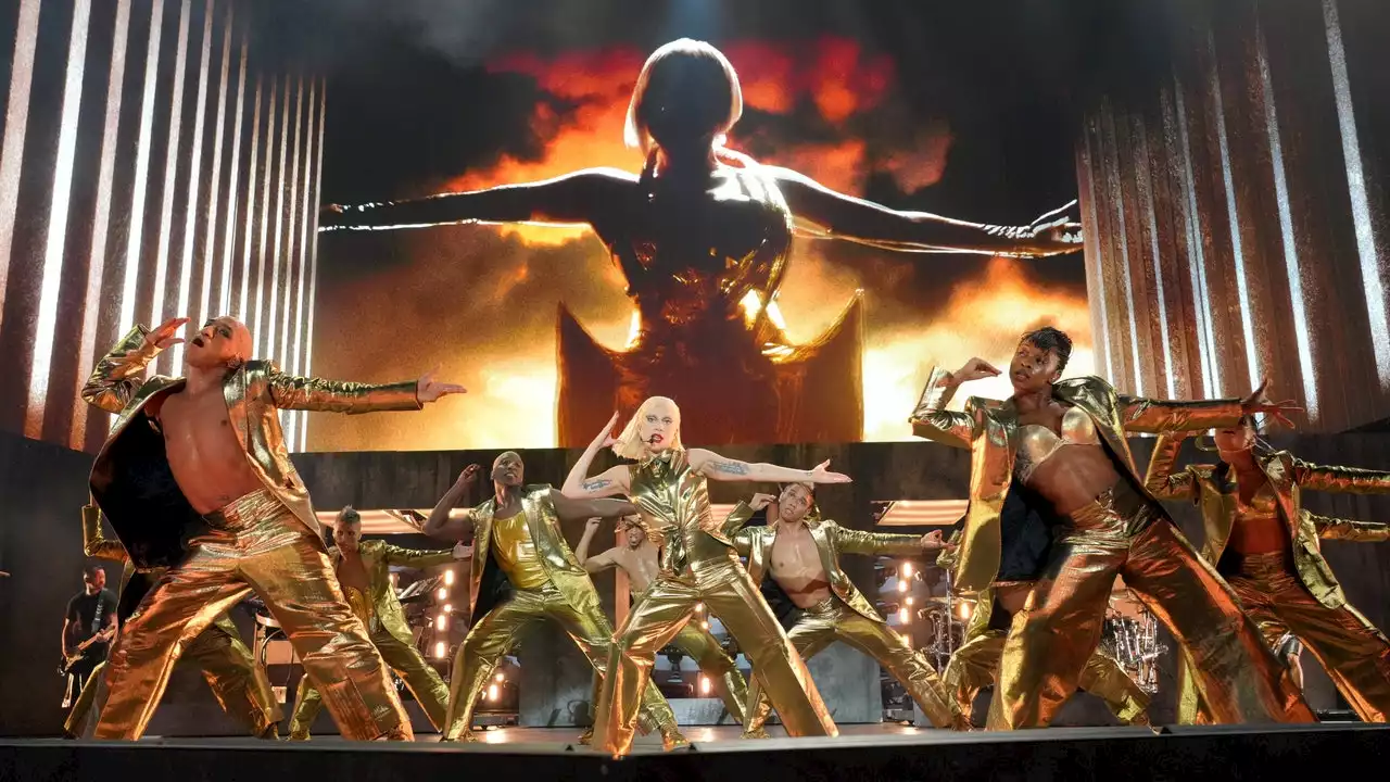 Le chorégraphe de Lady Gaga accusé de maltraitances par plusieurs danseurs