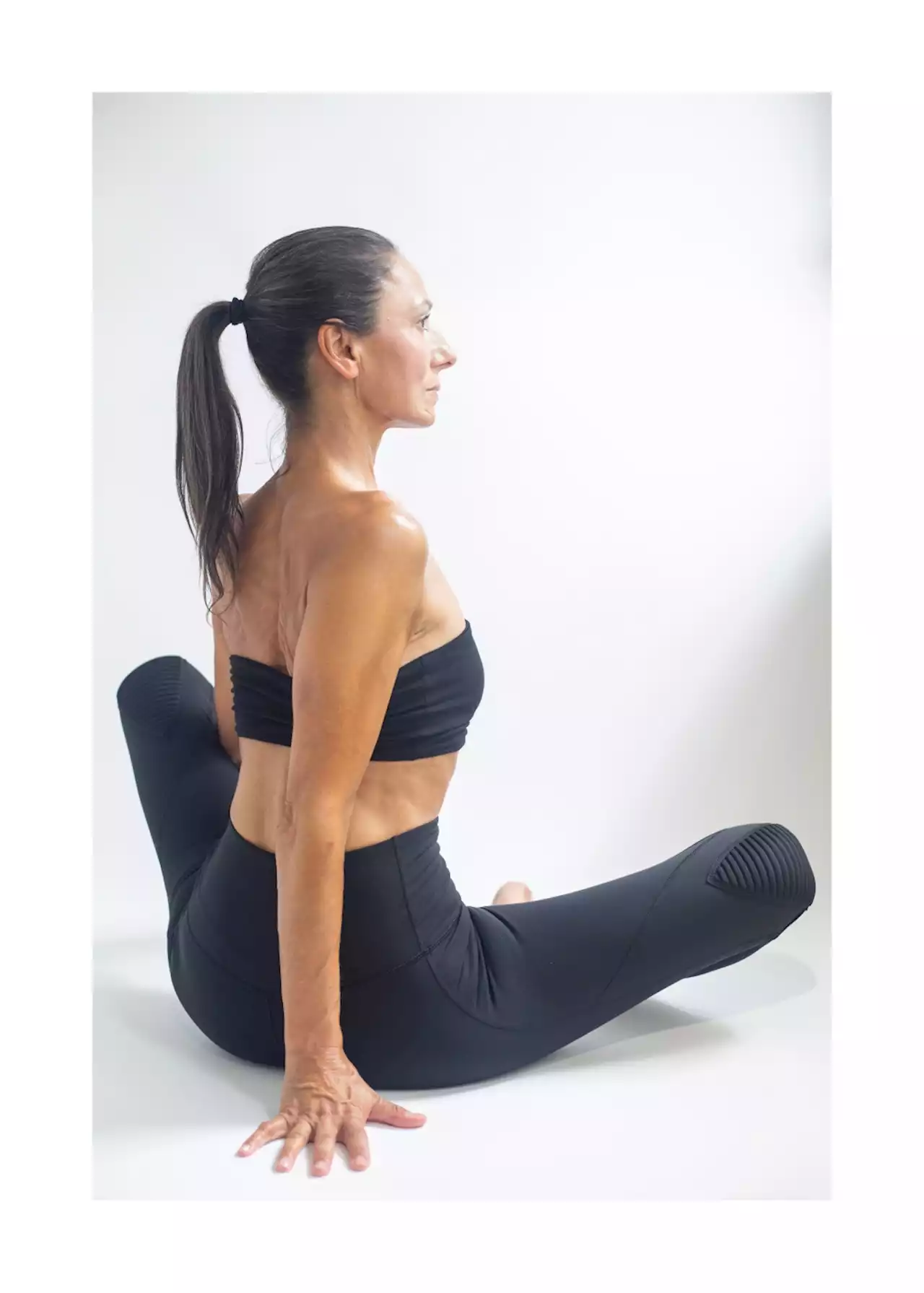 Former Model Launches Yoga Leggings With Built-In Knee Pads