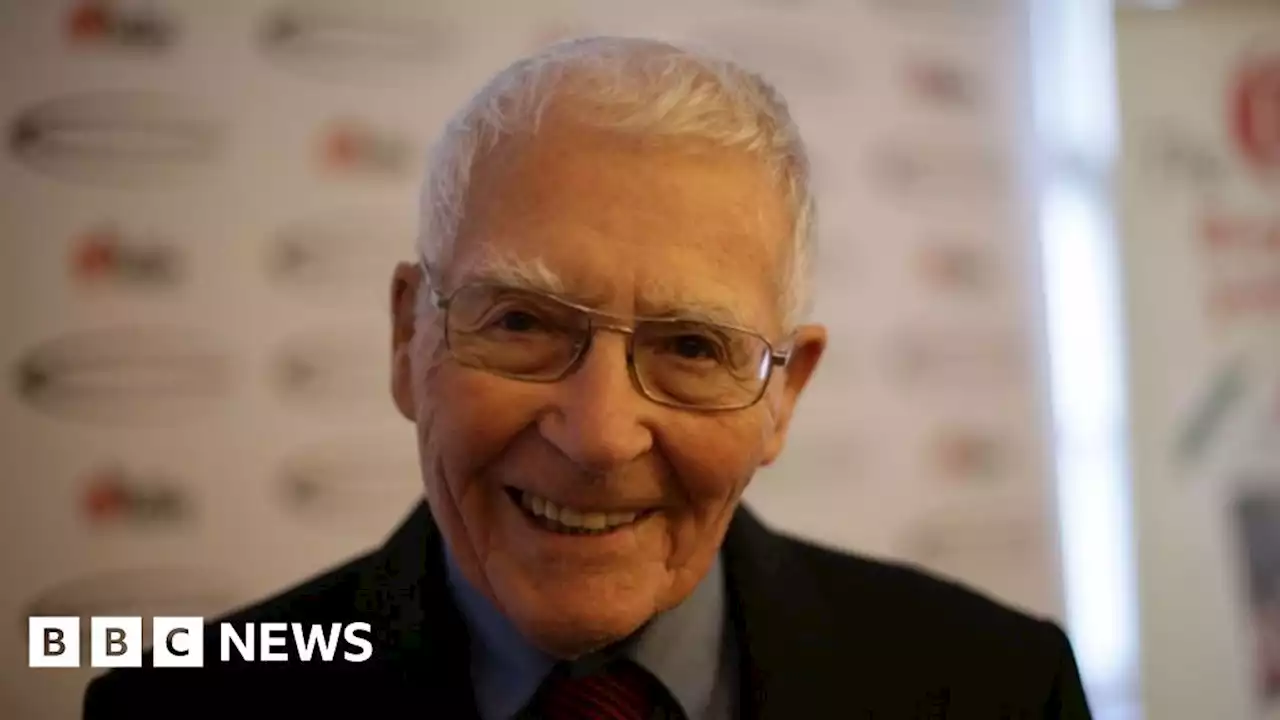 James Lovelock: Influential green thinker dies aged 103