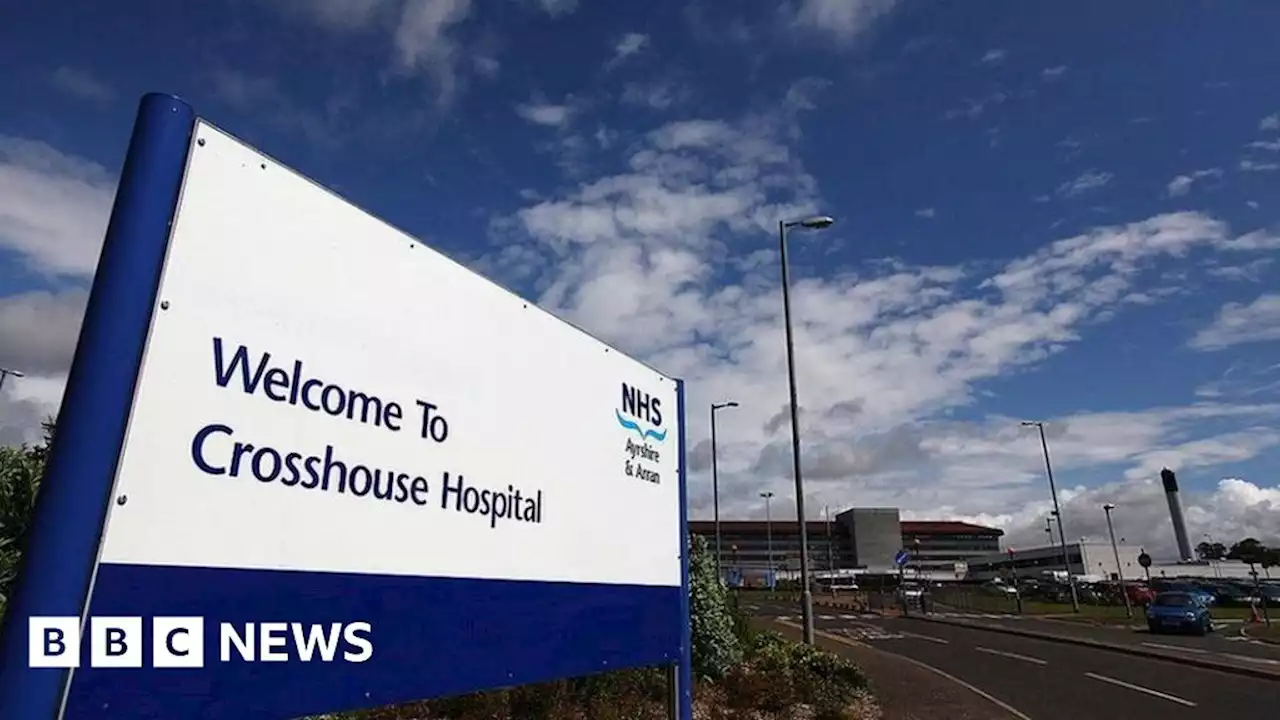 Crosshouse Hospital: Patients slept on recliner chairs, report finds