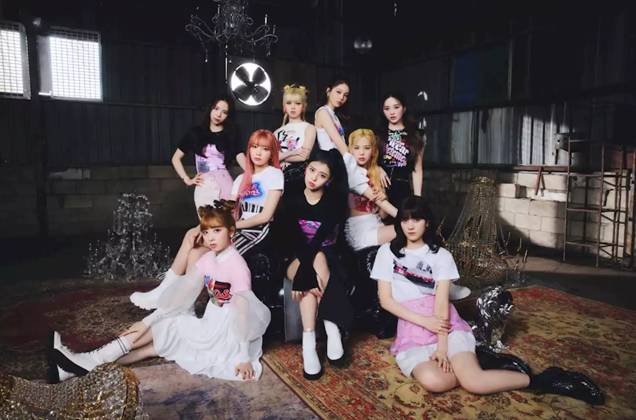 NiziU’s ‘CLAP CLAP’ Hits No. 1 on Japan Hot 100