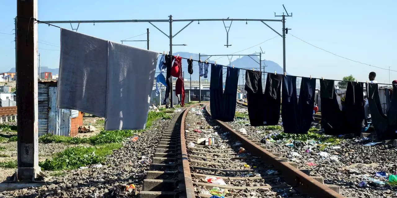 GROUNDUP: Fikile Mbalula, City of Cape Town officials insist relocation of Central Line occupiers ‘on track’