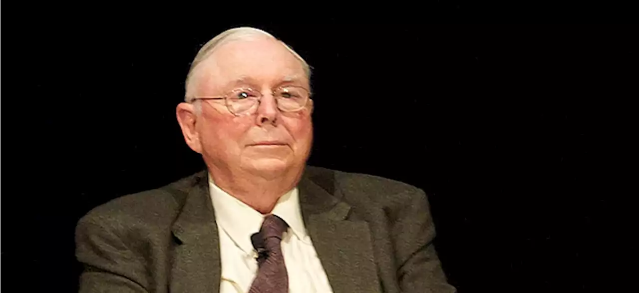 Charlie Munger erneuert mitten im Krypto-Winter seine Bitcoin-Kritik: 'Ich halte es für verrückt, dieses Zeug zu kaufen'