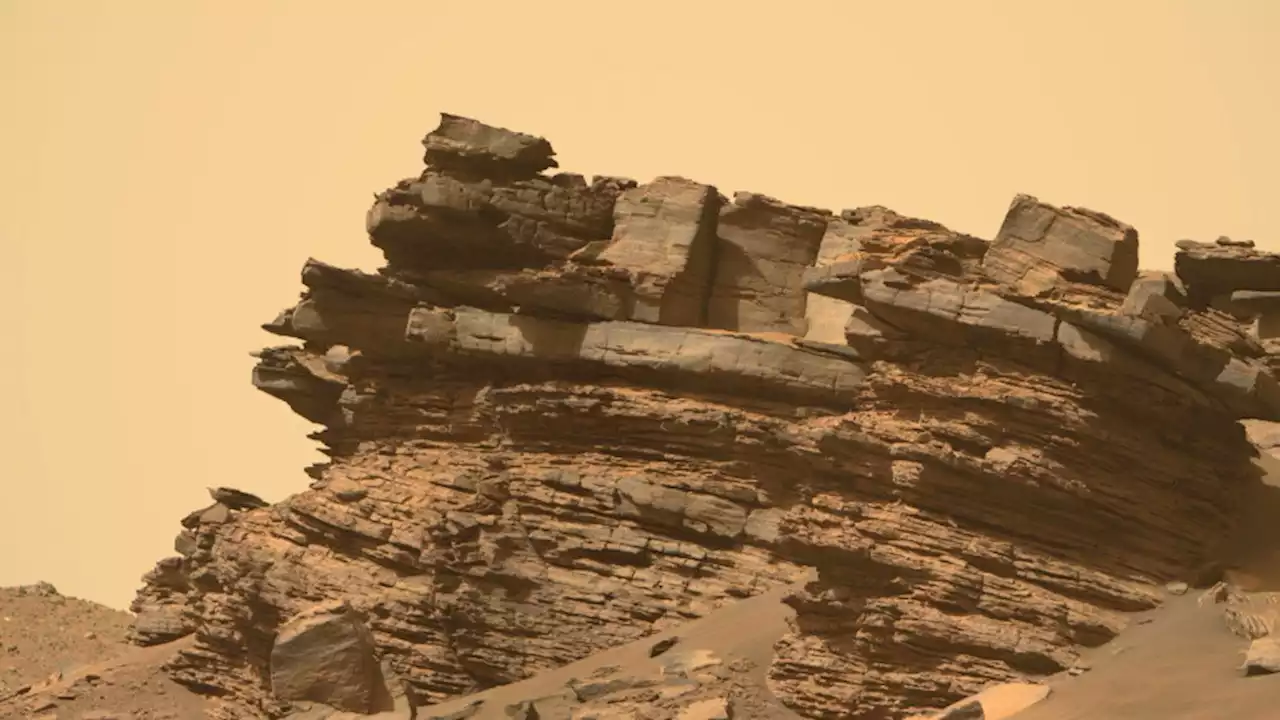 Mars rocks photographed today give a glimpse into a fascinating world