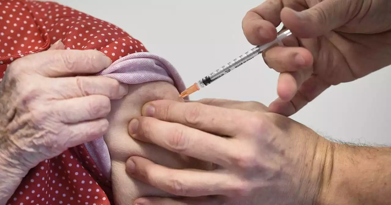 Public has ‘really strong misconceptions’ about effectiveness of Covid vaccine, ESRI finds