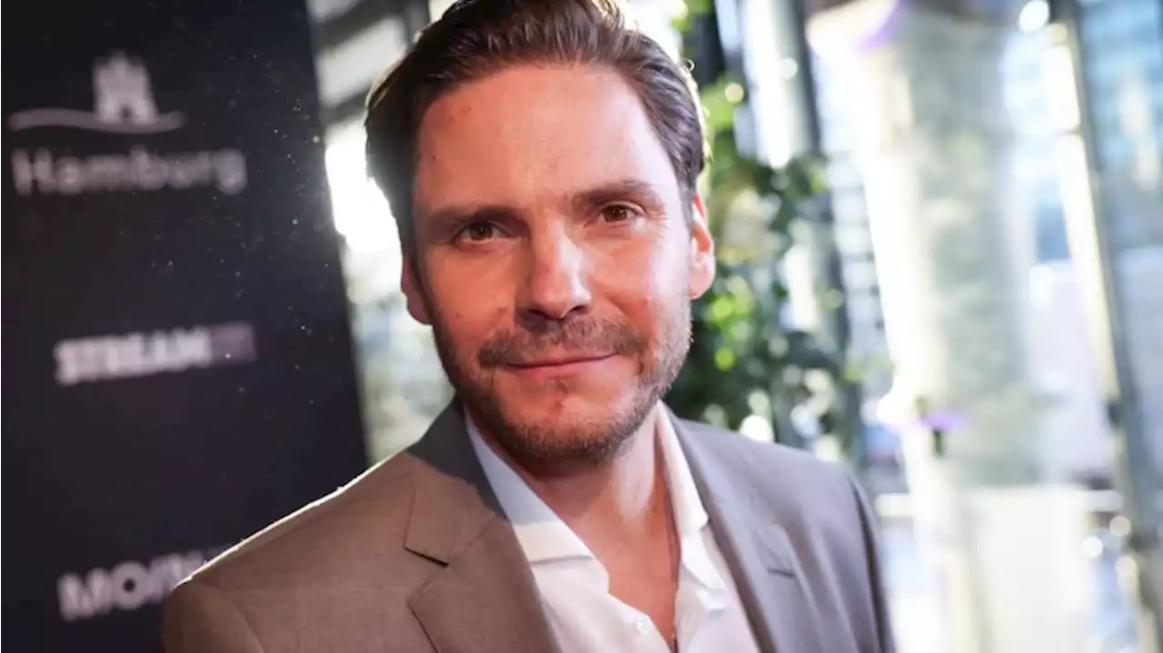 Daniel Brühl findet neue Heimat Spanien «friedfertiger»