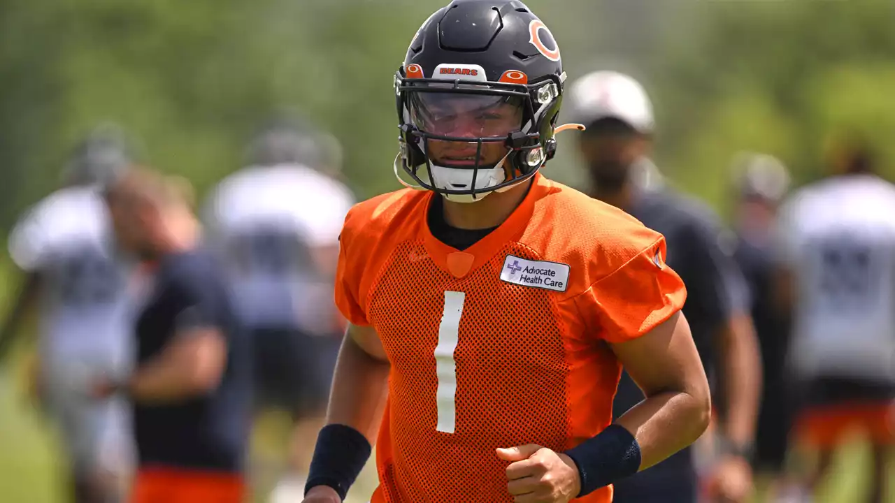 Justin Fields Already Feels More Comfortable at Bears Training Camp