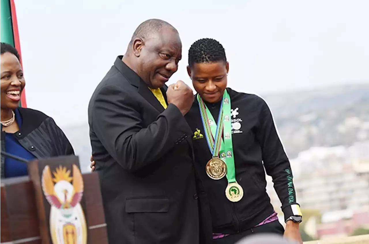 President Ramaphosa meets Banyana heroes at Union Buildings, pledges 'equal pay for equal work' | Sport