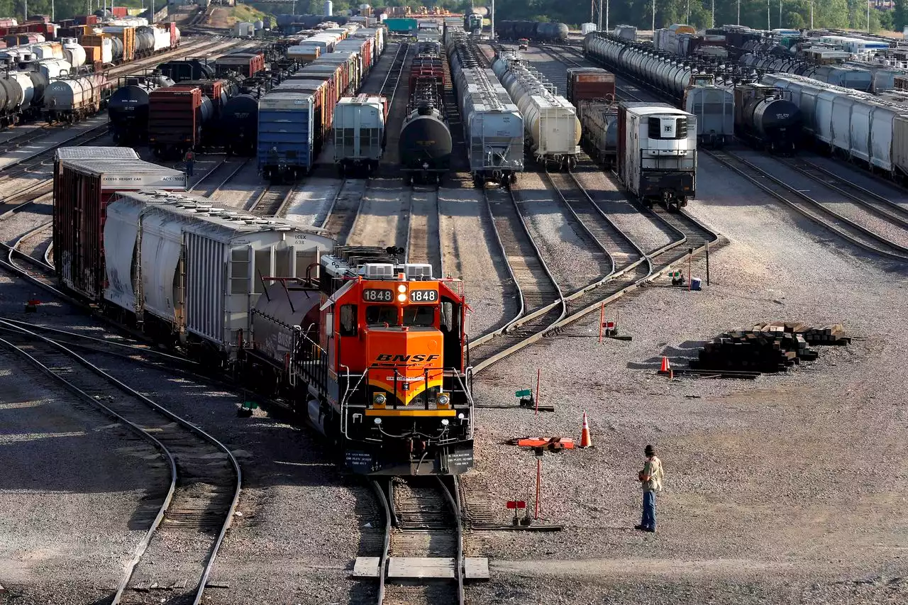 New rule to thwart railroad efforts to cut train crews to 1