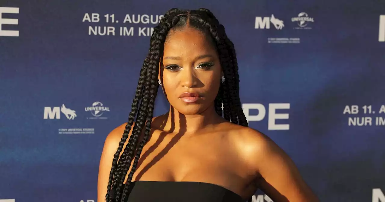 Keke Palmer's Dress Takes the Thigh Slit to a New, Embellished Extreme