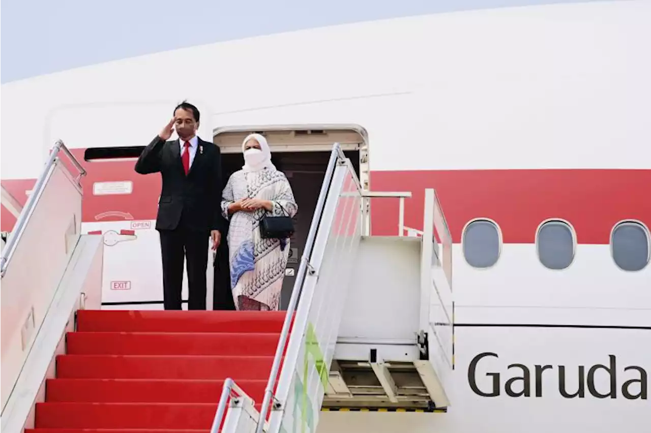 Presiden Joko Widodo dan Ibu Iriana Tiba di Tokyo |Republika Online